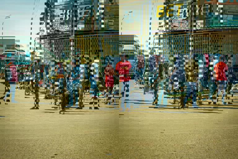 Locals Trade Skills Instead of Cash in Growing Neighbourhood Exchange Network